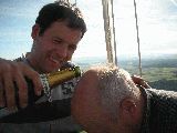 er wird mit Champagner getauft...