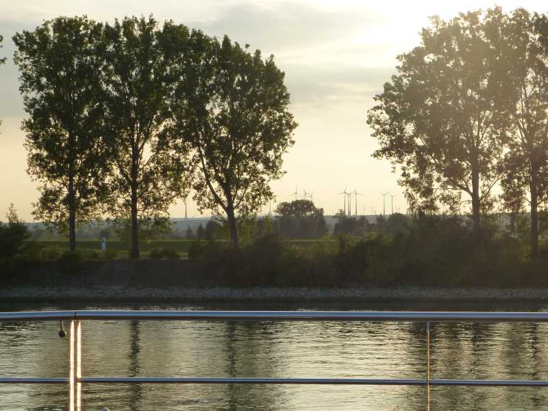 main028.jpg