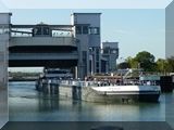 die erste Schleuse in Kembs