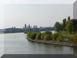 beim Kilometer Null auf dem Main bei Mainz...