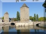 &uuml;ber die Pont Couverts nach Petite France