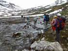 durch den Bach